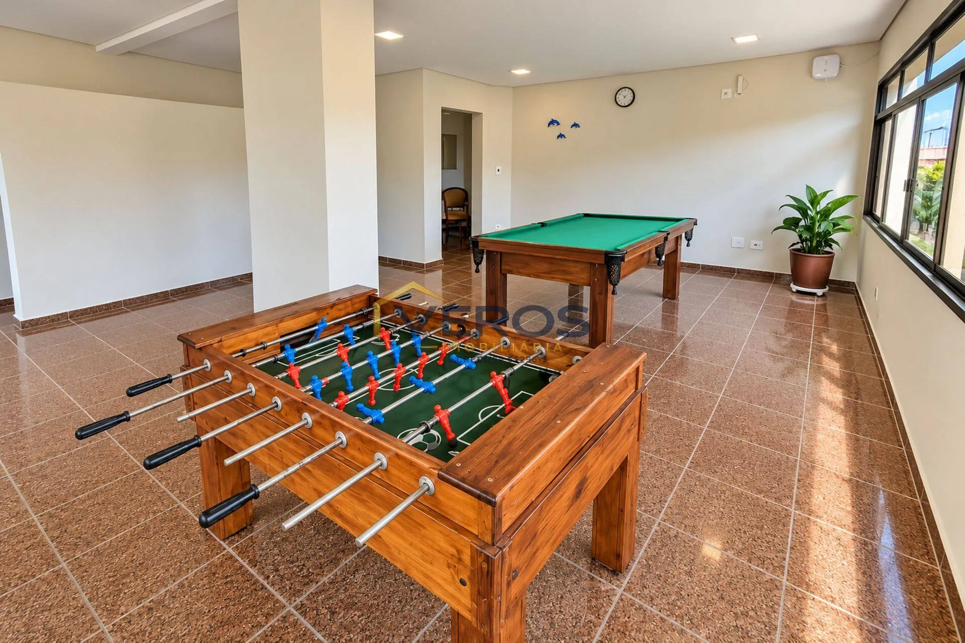 Imagem Apartamento a venda com 3 quartos a 300m da praia Martim de Sá em Caraguá
