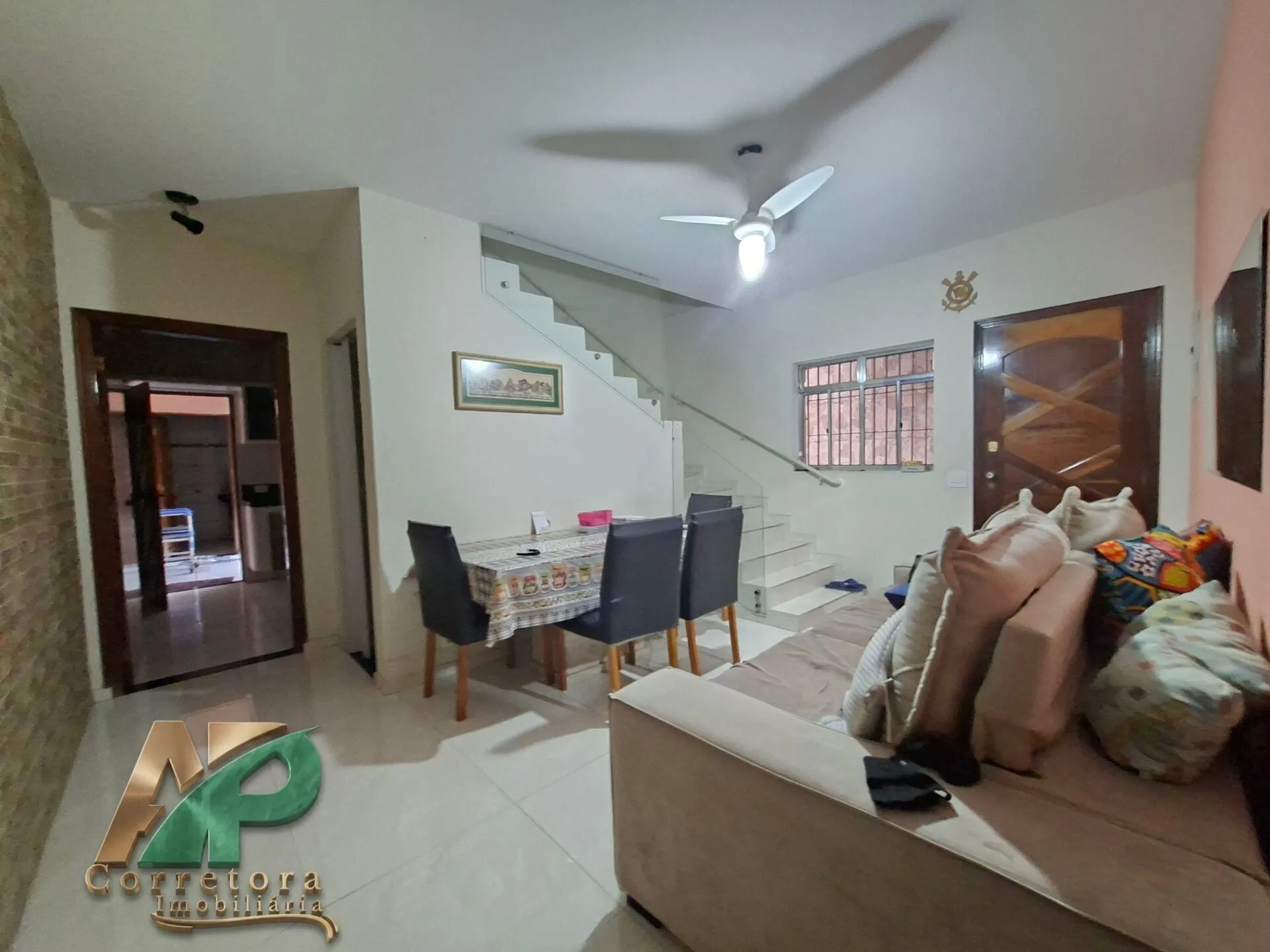 Imagem Sobrado Amplo com 208m² no Jardim Saporito Taboão da Serra