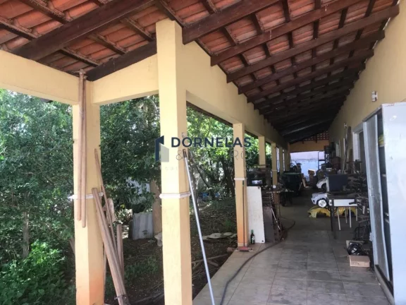 Imagem CASA NA LAJE 3 SUÍTES COND. FECHADO NO JOCKEY RUA 01 VICENTE PIRES TERRENO DE 875M²