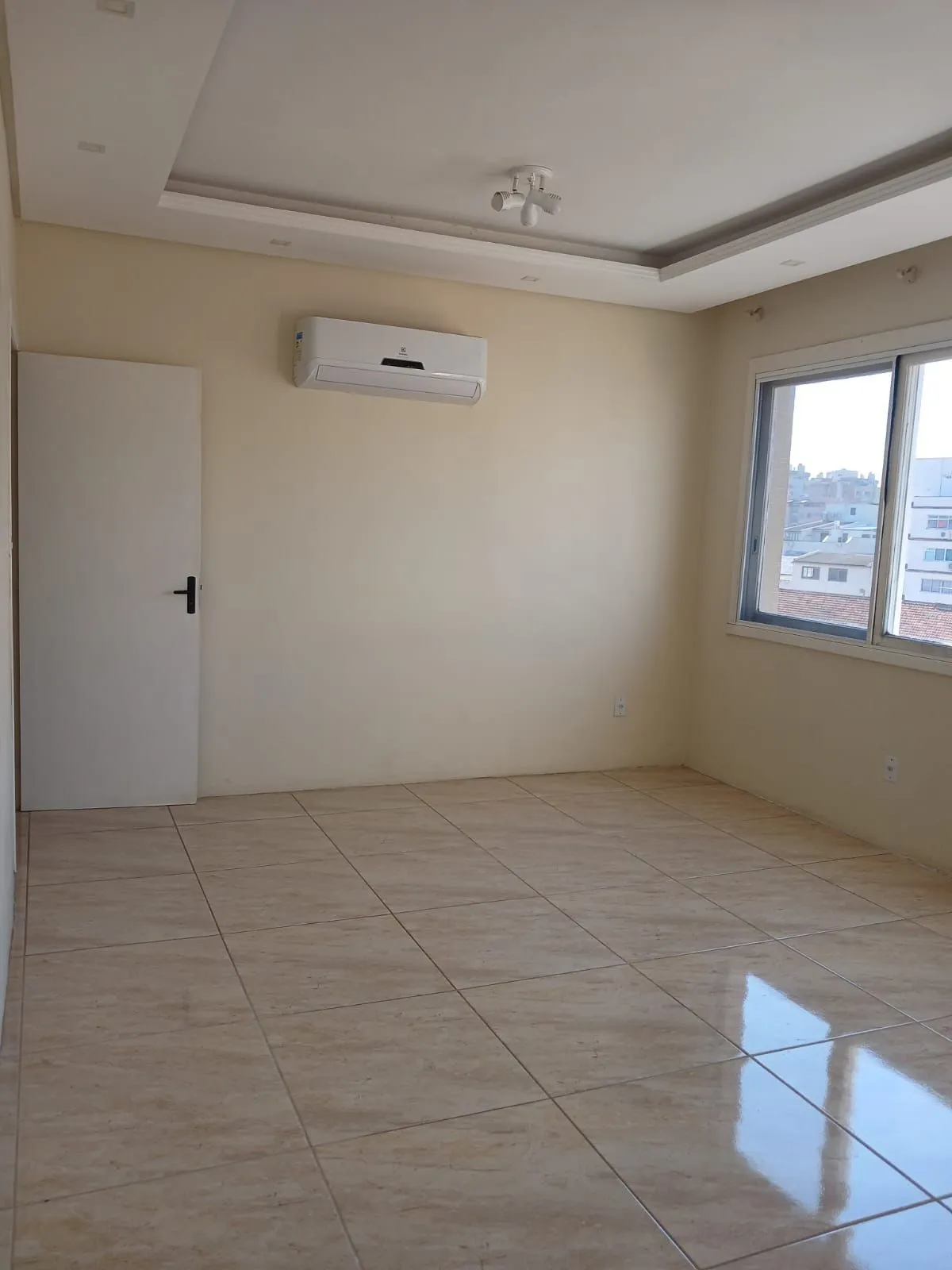 Imagem Apartamento três dormitórios ( uma suíte) panorâmico
