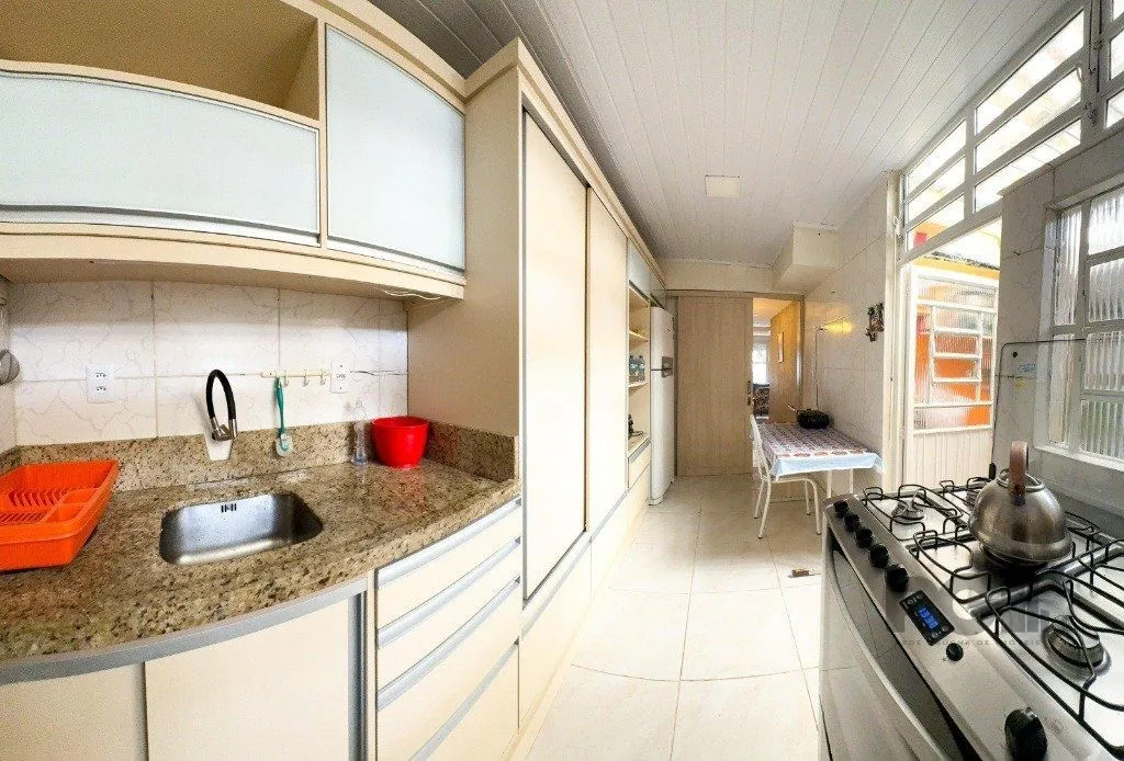 Imagem Apartamento de 115m², 3 dormitórios, 2 vagas no bairro Glória