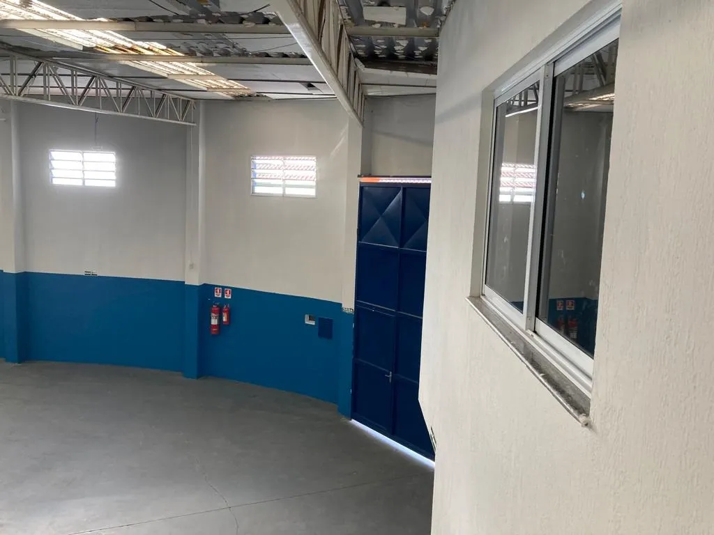 Imagem Ótimo Galpão que permite diversas atividades com 330M² no Jardim Bertanha
