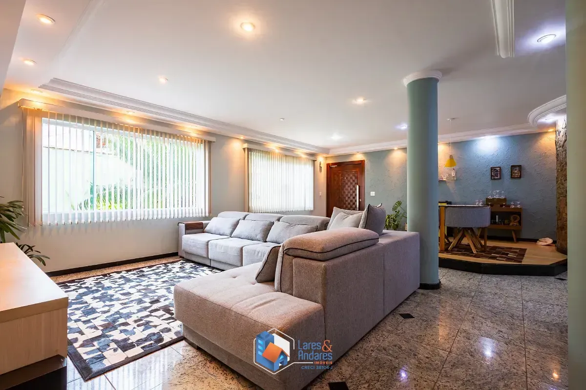 Imagem Sobrado para venda em Vila Esperança com 4 quartos, sendo 1 suíte, 328m²