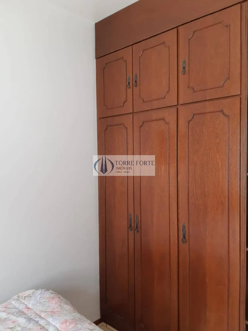 Imagem Casa espaçosa, com 380 m², 3 dormitórios sendo 1 suíte 4 banheiros, 2 vagas