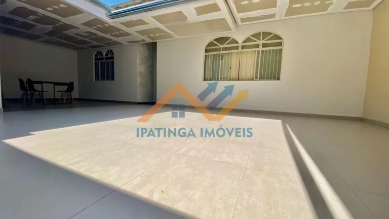 Imagem Casa ampla e bem localizada à venda no bairro Iguaçu ? Ipatinga