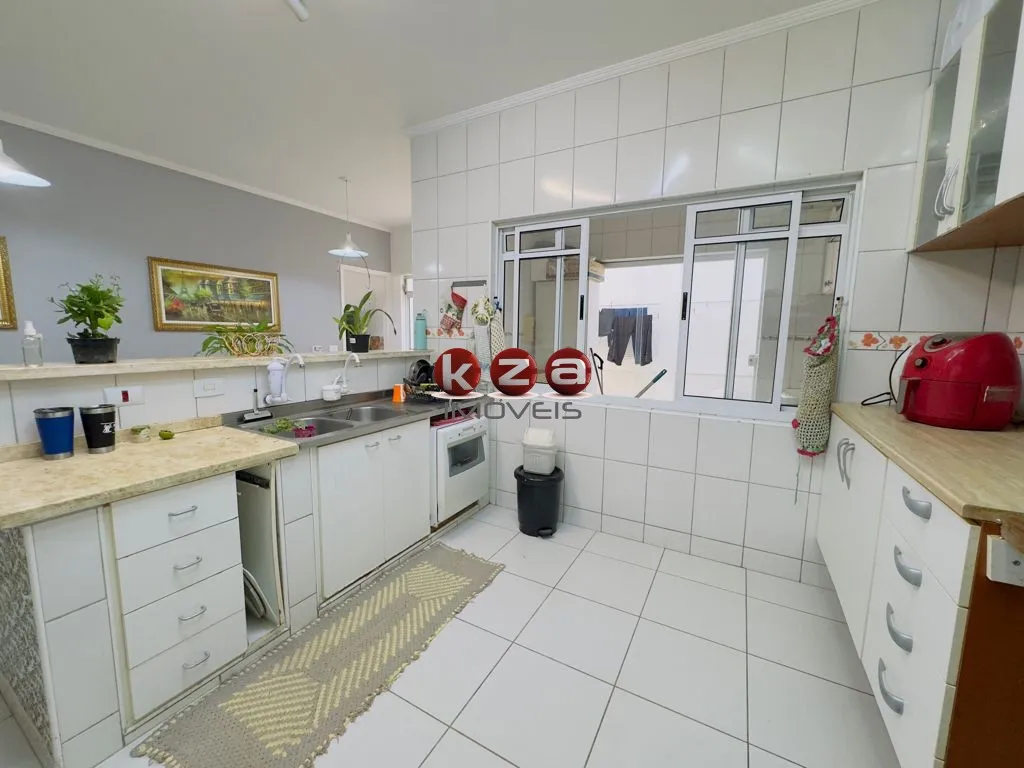 Imagem Casa venda em Valinhos-SP, Condomínio Residencial Itamambuca - 4 quartos, 1 suíte, 2 salas, 3 banheiros, 200,00 m² e Spa. Confira!