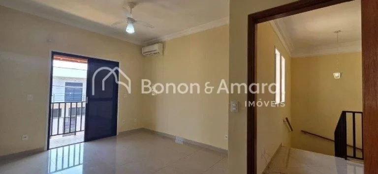Imagem Localizada em um tranquilo bolsão residencial, com terreno plano e posição estratégica, este sob...