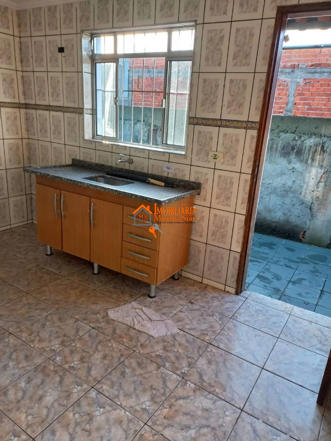 Imagem Casa com 4 casas no quintal à venda, 300 m² por R$ 600.000 - Parque São Miguel - Guarulhos/SP