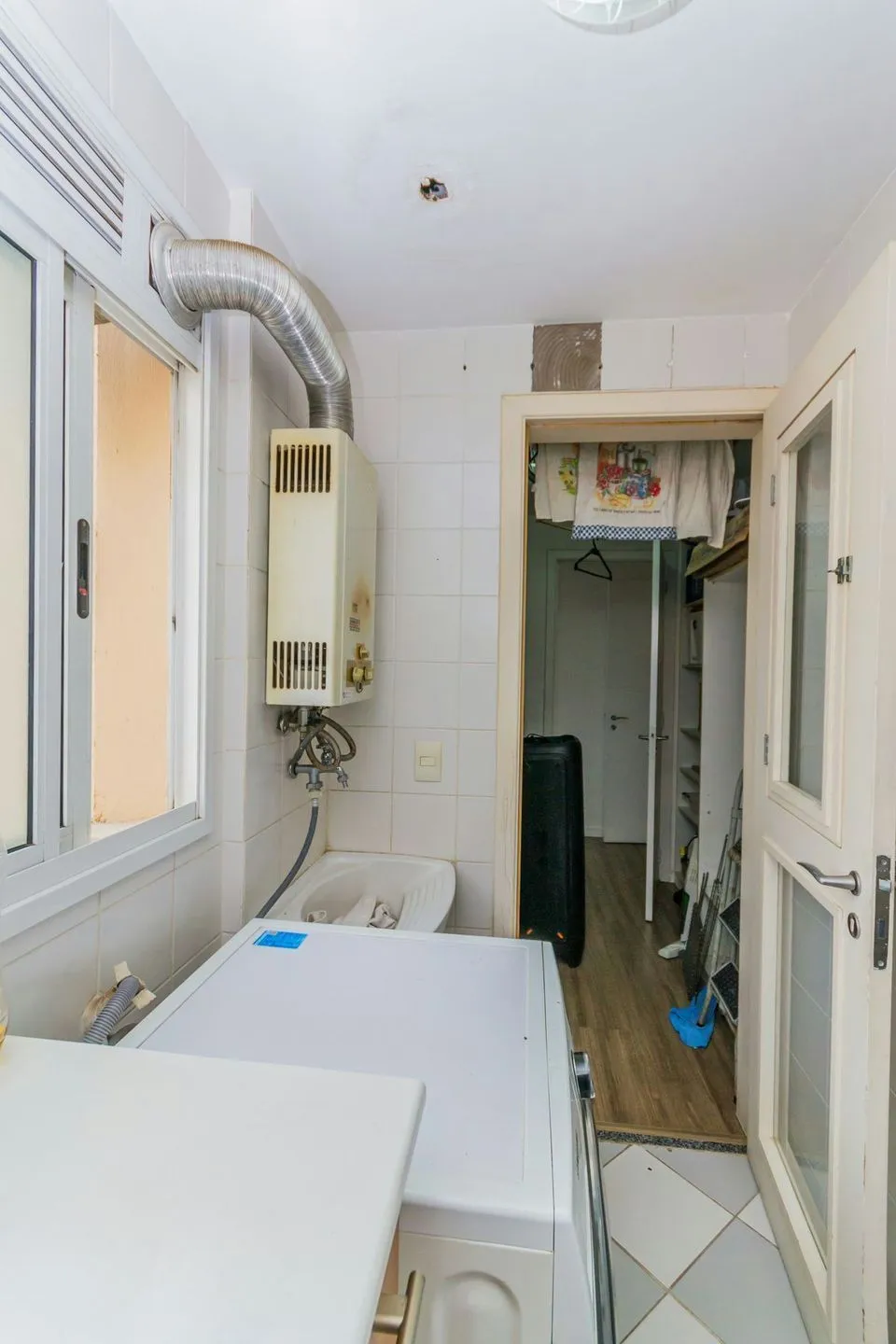 Imagem Apartamento de 3 dormitórios à venda em Passo D'areia, Porto Alegre.