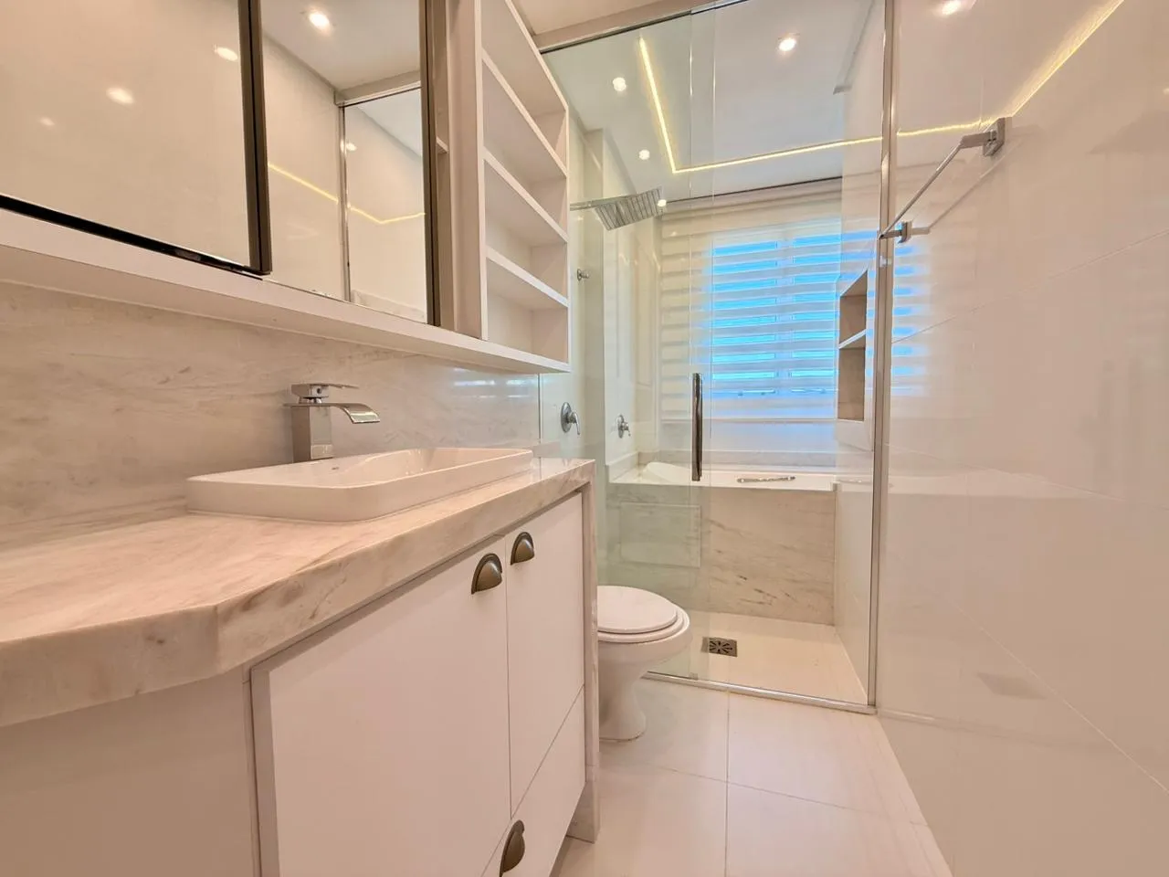 Imagem Apartamento à venda com 135m2 por R$ 2.650.000,00