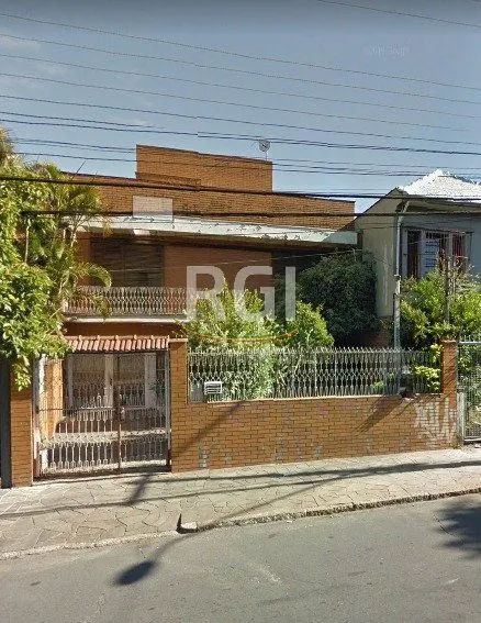 Imagem EXCELENTE CASA NA AVENIDA NITERÓI - BAIRRO MEDIANEIRA | PORTO ALEGRE
