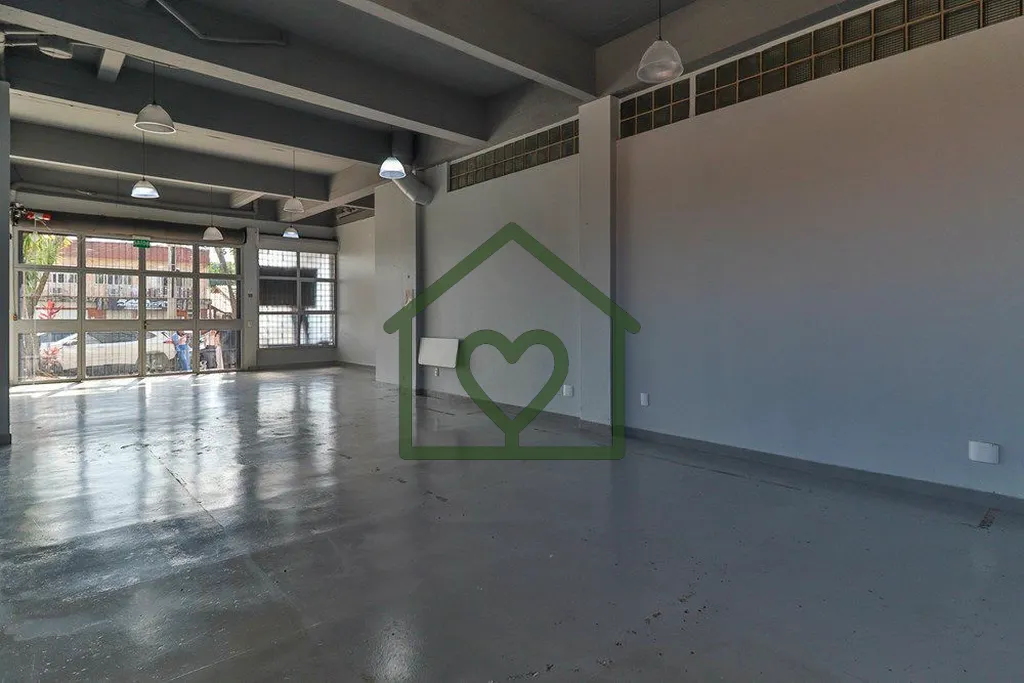Imagem Localizada em uma das ruas mais movimentadas e comerciais do bairro Sarandi, esta loja de 80 m² na ...