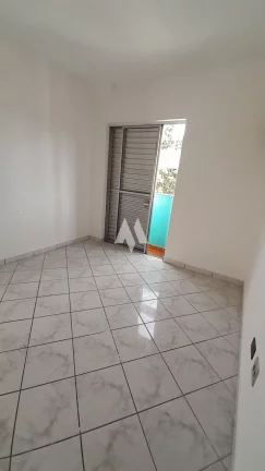 Imagem Apartamento 2 Dormitórios à Venda em Avenida Principal - 75m² com Suíte e Garagem