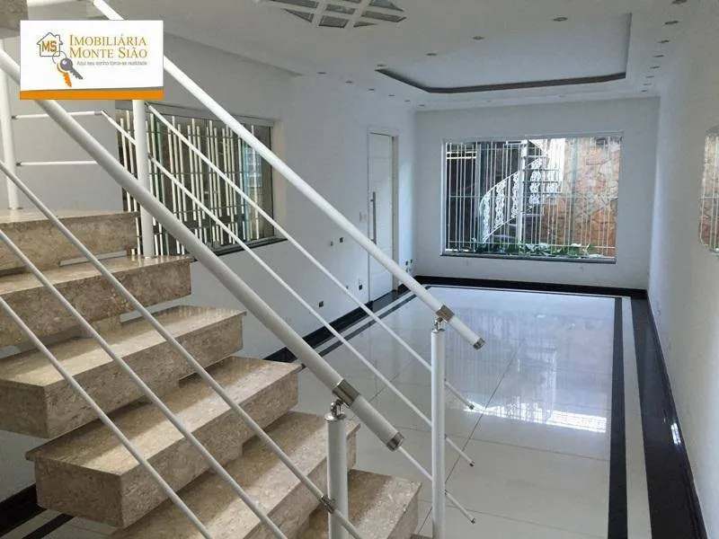 Imagem Sobrado com 3 dormitórios à venda, 200 m² por R$ 930.000,00 - Vila Galvão - Guarulhos/SP
