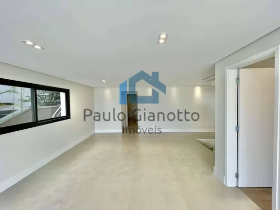 Imagem Casa Nova, de Alto Padrão, no Condomínio São Paulo II