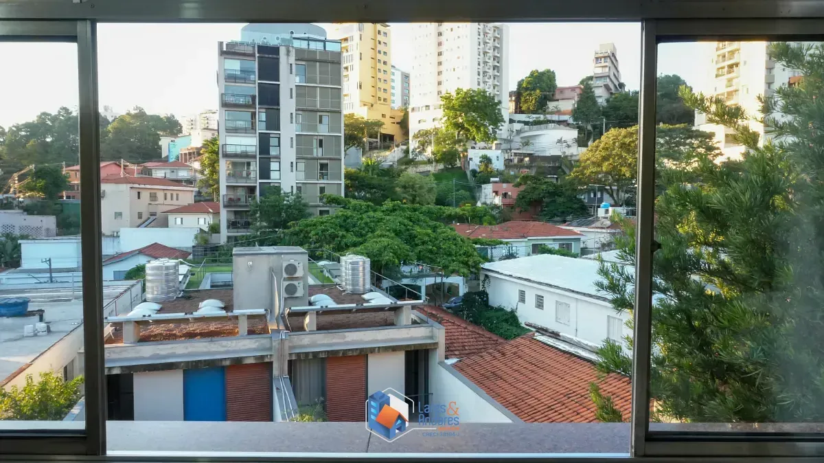 Imagem Sobrado para venda em Vila Madalena com 3 quartos, sendo 1 suíte, 322m²