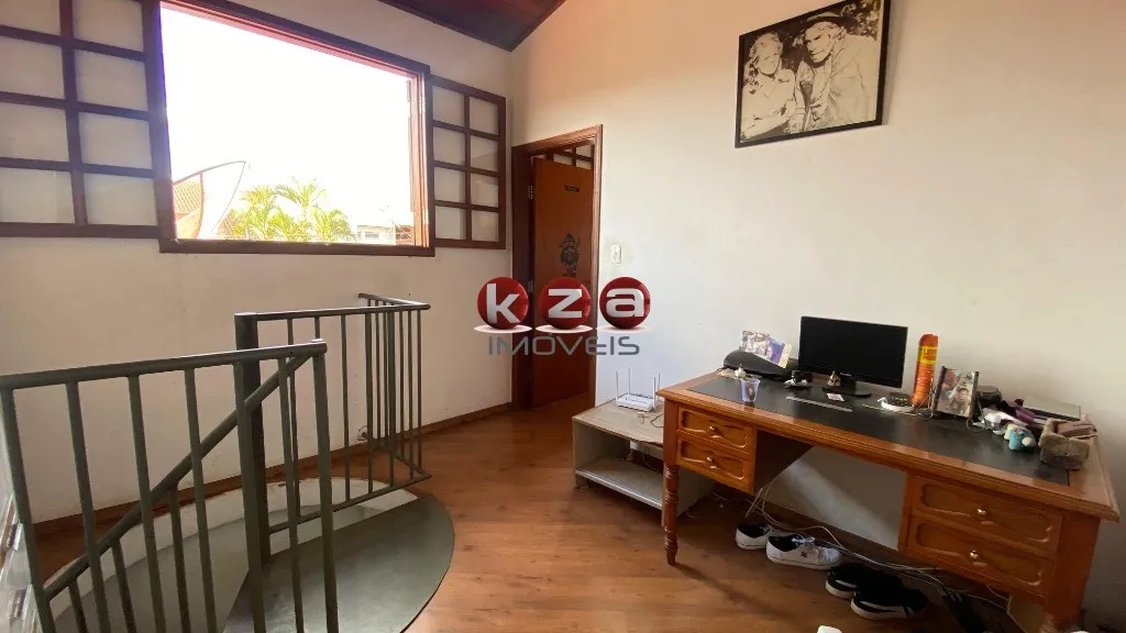 Imagem Casa com 3 dormitórios em condomínio em Valinhos