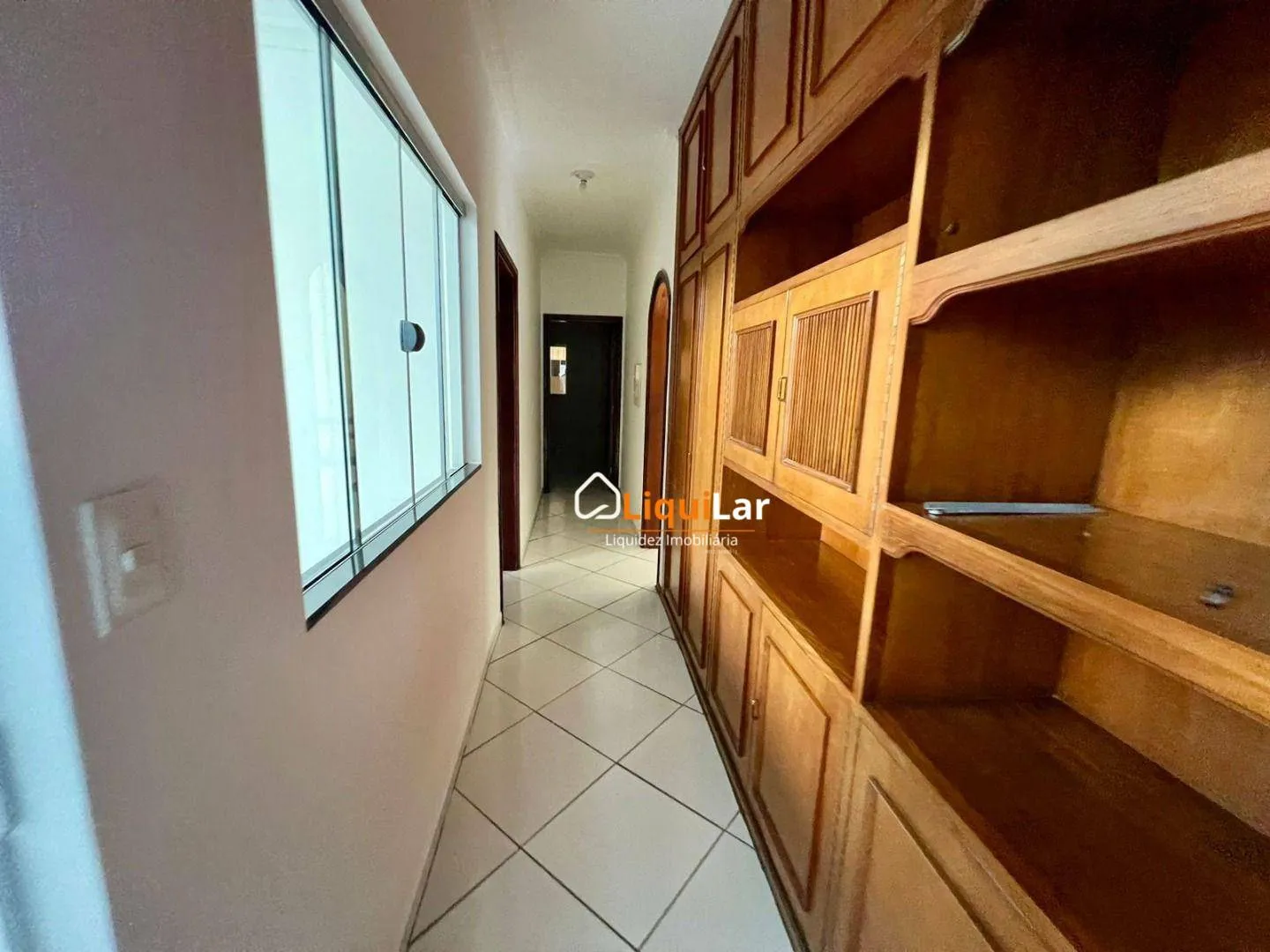 Imagem Imóvel Amplo com Dupla Aptidão Residencial ou Comercial em Terreno de 600 m² com Varanda Gourmet
