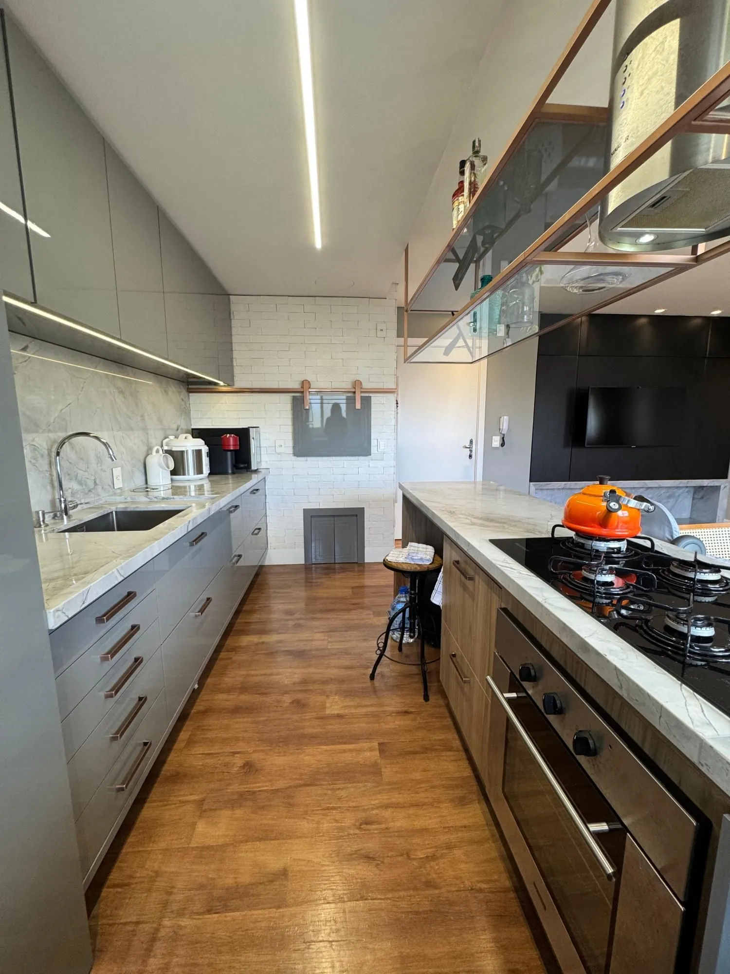 Imagem Apartamento com 02 quartos (01 suíte) e 01 vaga escriturada