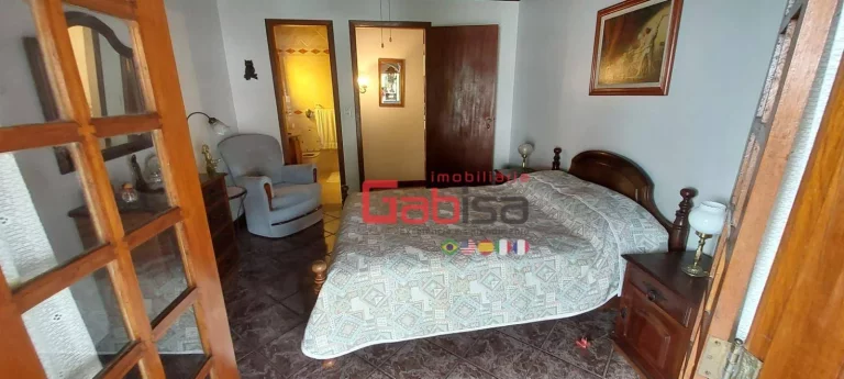 Imagem Casa com 5 dormitórios à venda, 200 m² por R$ 1.400.000,00 - Centro - Arraial do Cabo/RJ