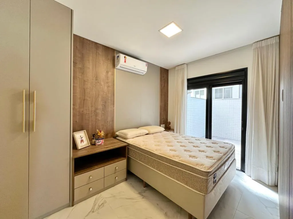 Imagem Apartamento 4 Dormitórios - Bairro Navegantes