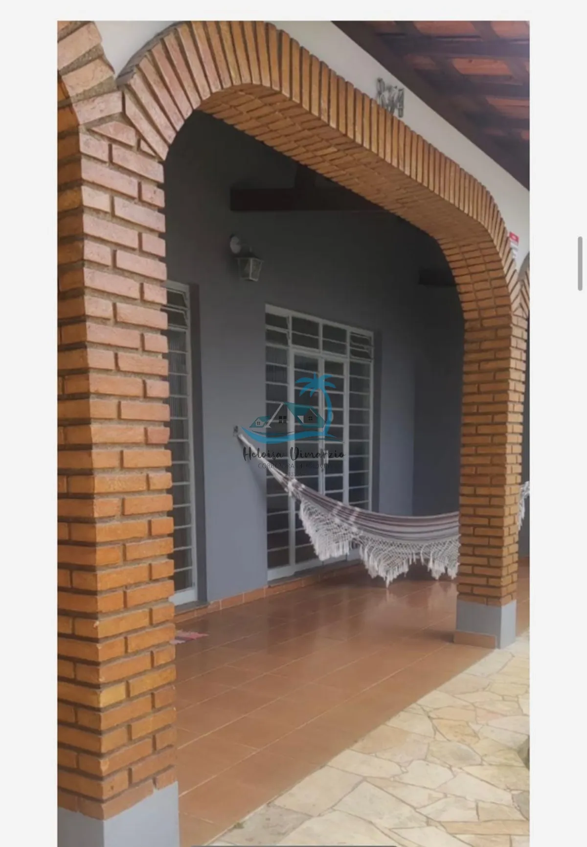 Imagem Excelente casa com 4 dormitórios a venda na região central de Ubatuba.