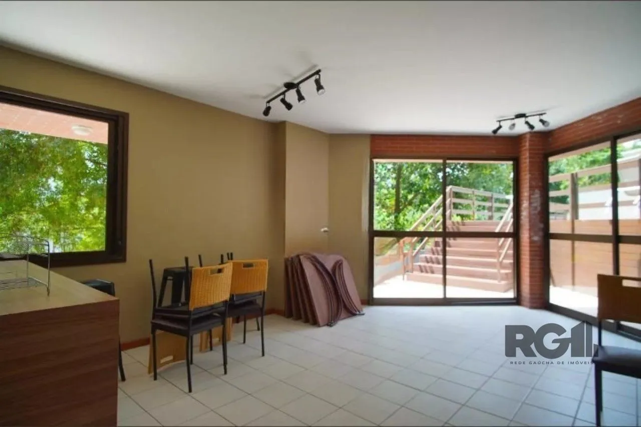 Imagem Excelente apartamento inteiramente decorado e mobiliado, com ótimo acabamento em localização privilegiada.