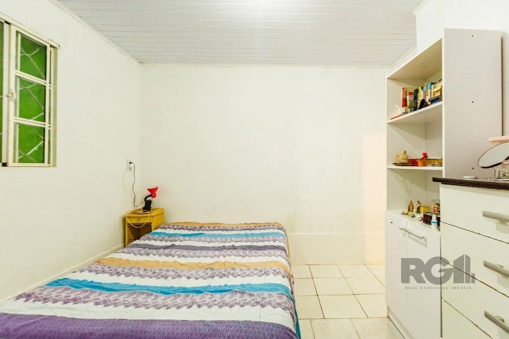 Imagem Casa de 4 Dormitório(s) Bairro Nonoai - Porto Alegre