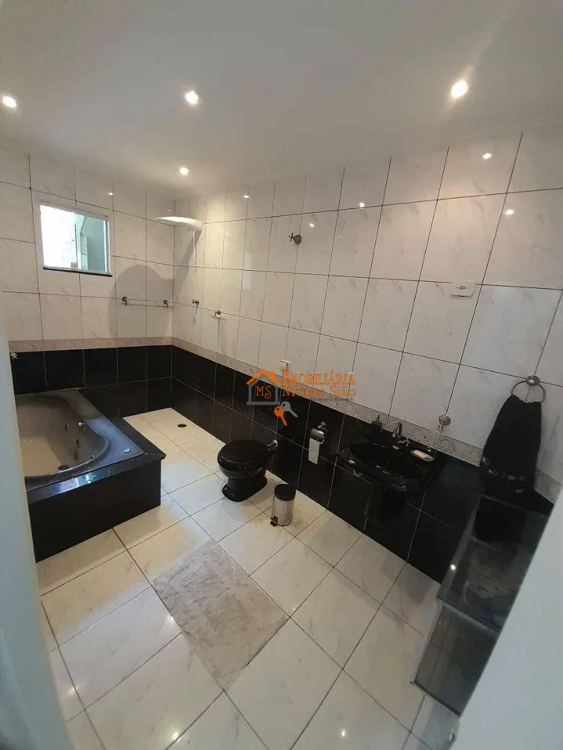 Imagem Sobrado com 3 dormitórios à venda, 180 m² por R$ 1.350.000,00 - Vila Galvão - Guarulhos/SP
