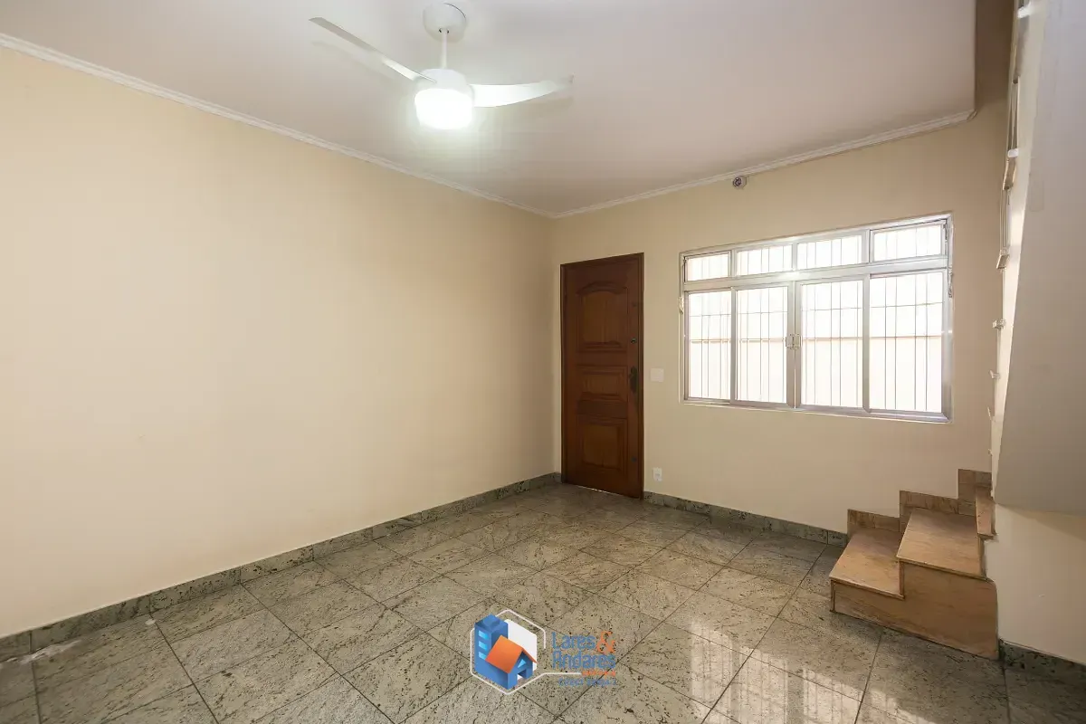 Imagem Casa para venda em Jardim da Glória com 6 quartos, sendo 2 suítes, 210m²
