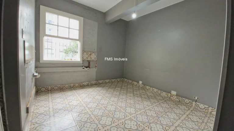 Imagem Loja com 180m2 em Pinheiros.