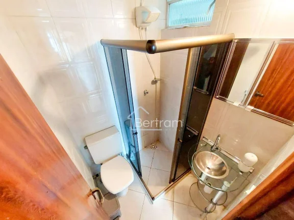 Imagem Apartamento com 2 dormitórios de Frente para a Praia