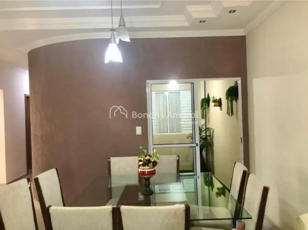 Imagem Casa térrea em Condomínio fechado