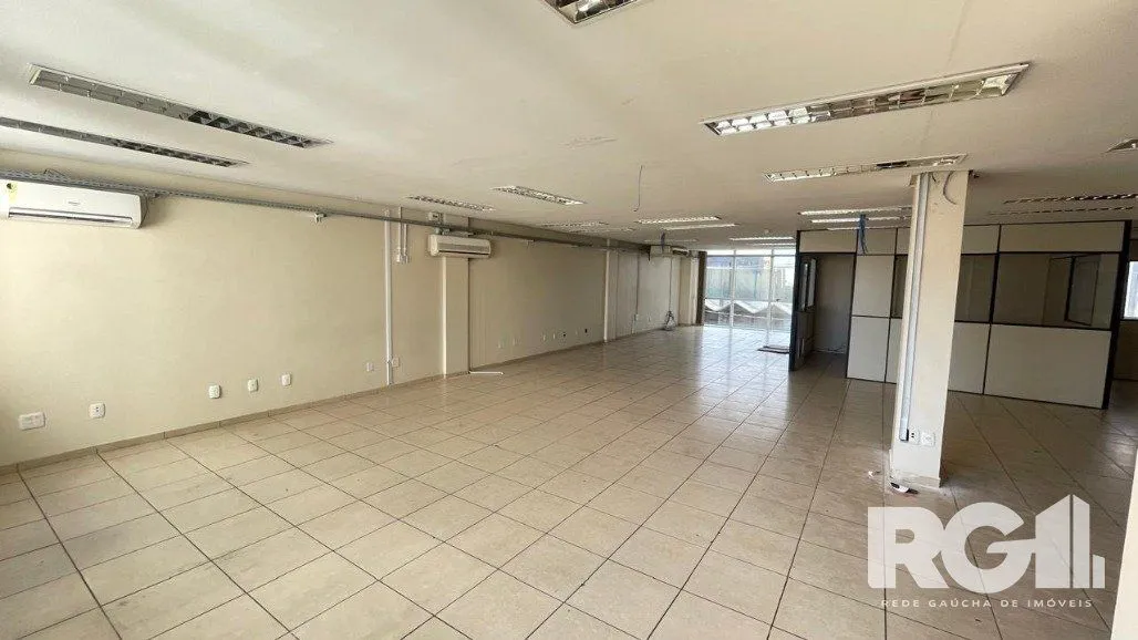 Imagem Prédio Comercial Imponente com 1.200m² na Zona Norte de Porto Alegre