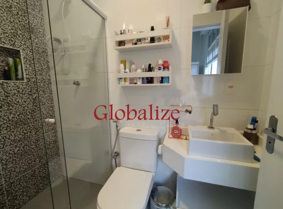 Imagem Apartamento térreo, 2 dormitórios com suíte e porteira fechada no bairro do Embaré em Santos por R$480.000,00