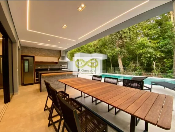 Imagem Venha conhecer essa incrível casa com 5 quartos sendo 5 suítes, totalizando 330,00 m2 de área!