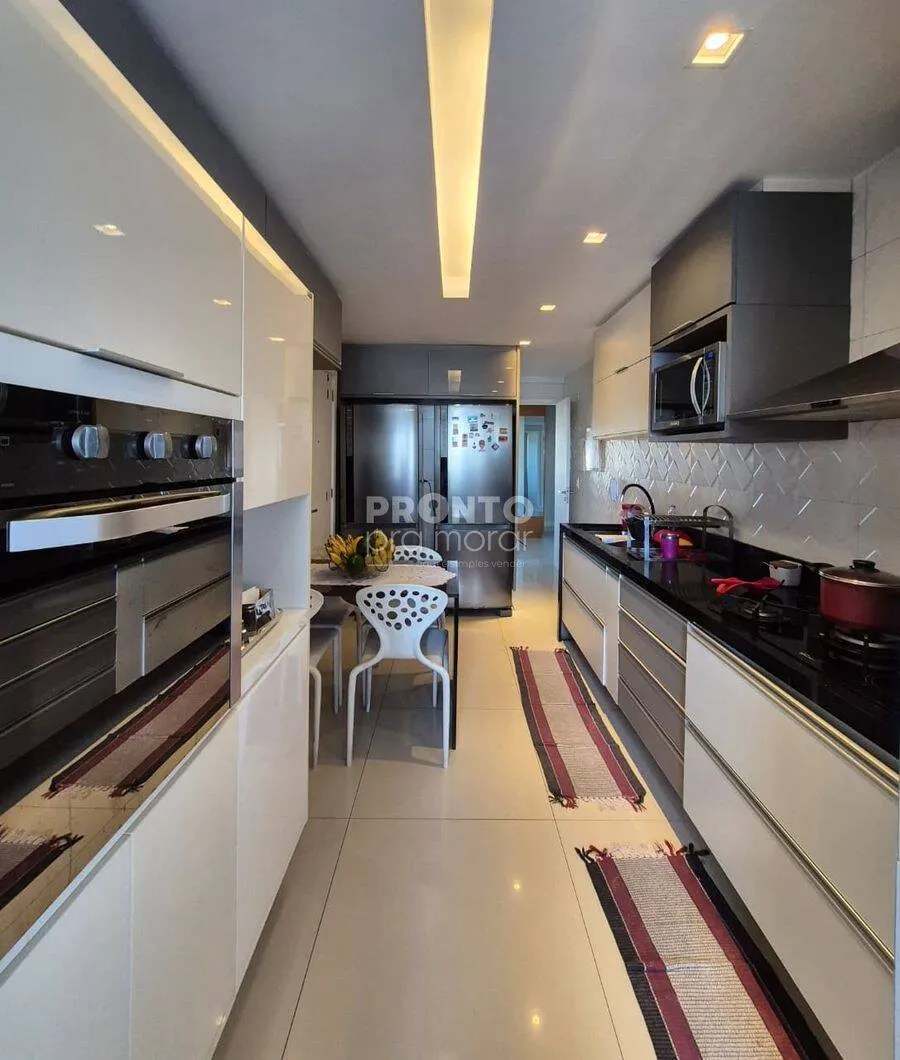 Imagem Excelente Apartamento na Madalena - 141m² | 4 Quartos | 2 Suítes | 2 Vagas