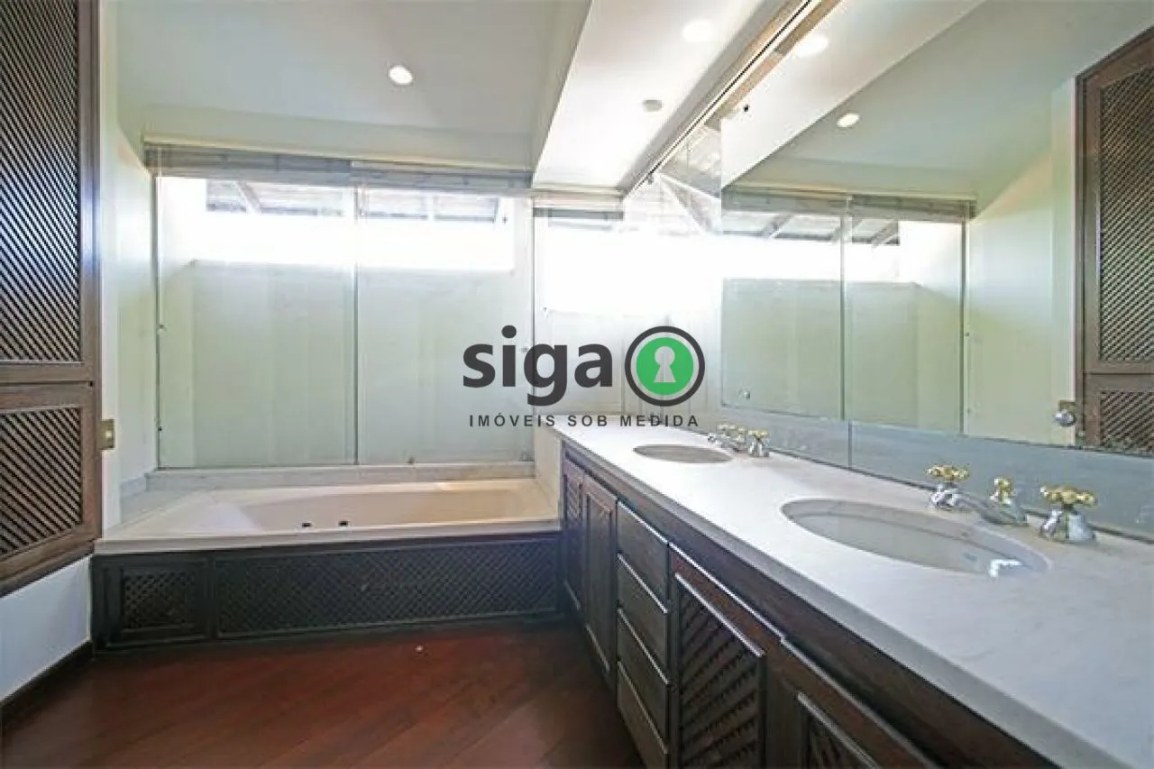 Imagem Casa á Venda no Jardim Marajoara - 450m², 3 quartos, 6 vagas
