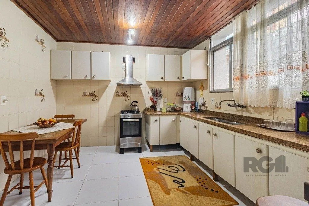 Imagem Casa de 3 dormitórios, no bairro Espírito Santo
