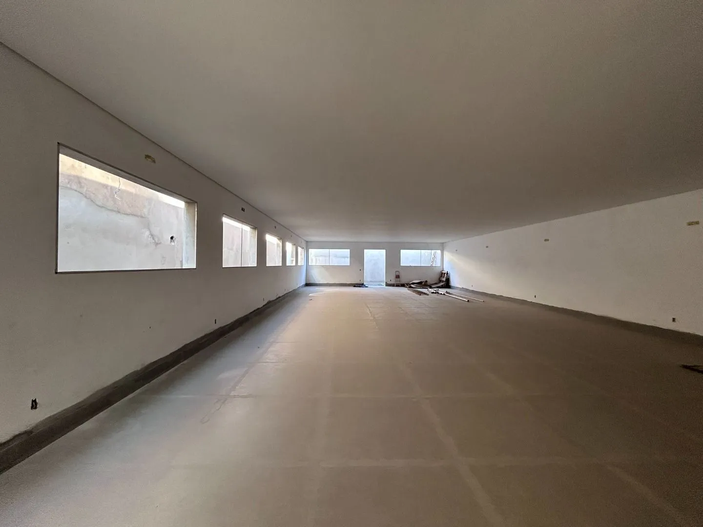 Imagem Ponto Comercial para Venda e Locação, 580 m² - venda por R$ 2.500.000 ou aluguel por R$ 15.000/mês - Sobradinho - Patos de Minas/MG