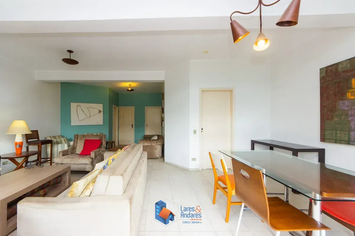 Imagem Casa para venda em Vila Morse com 9 quartos, sendo 3 suítes, 643m²