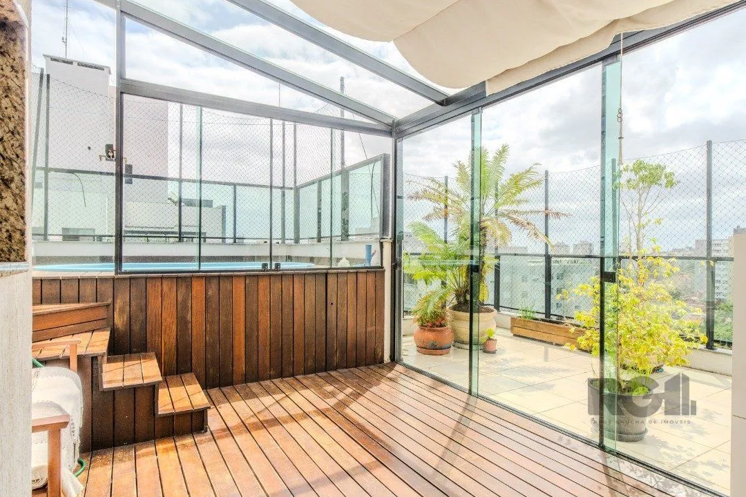 Imagem Cobertura Horizontal, 3 quartos, 1 suite, piscina, condominio com infra, 2 vagas - Bairro Tristeza