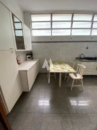 Imagem Apartamento Padrão - 2 dormitórios, 1 suíte, vaga coberta, Vista Mar - José Menino / Santos