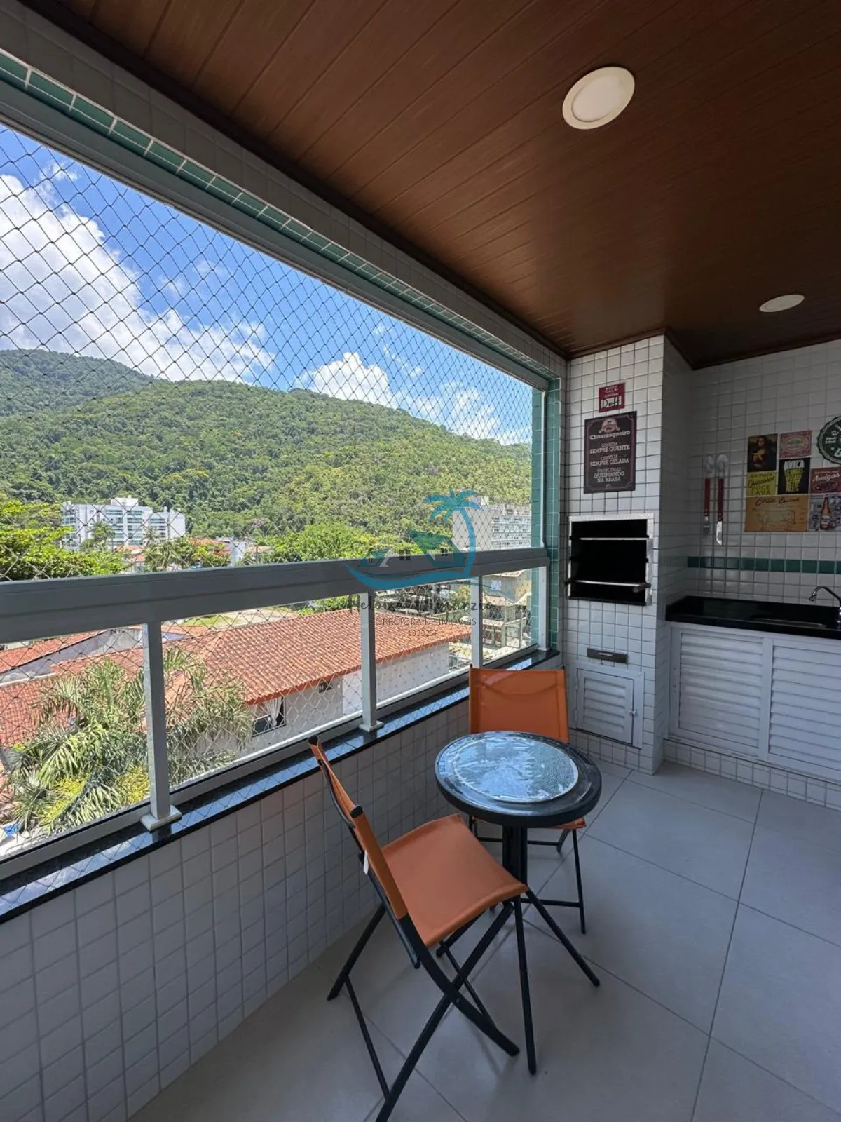Imagem Excelente apartamento mobiliado a venda nas Toninhas, 250 metros do mar em Ubatuba.