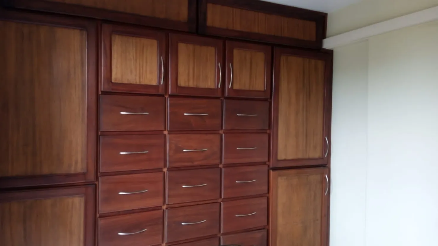 Imagem Comercial à venda Centro, Pindamonhangaba - SP | Edifício Raphael Muassab