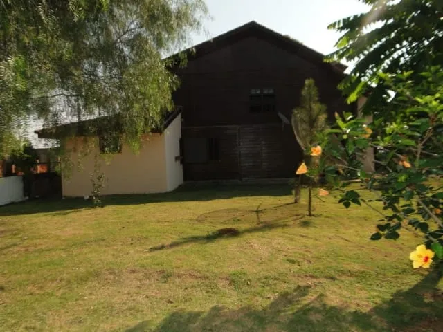 Imagem Chácara à venda 3 Quartos, 3 Suites, 10 Vagas, 2000M², Parque Lago Azul, Pindamonhangaba - SP