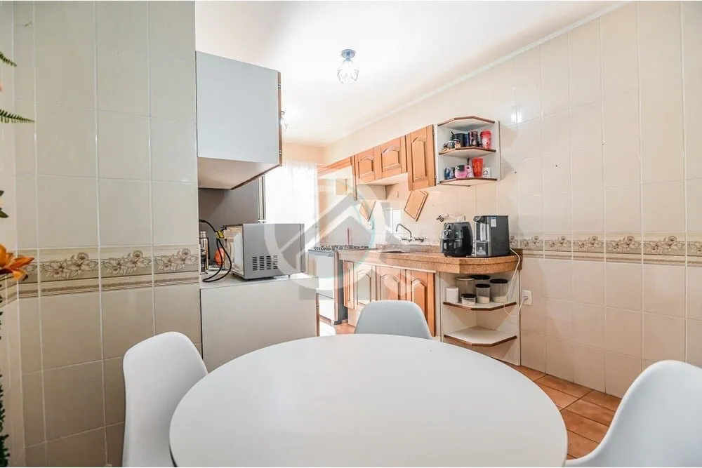 Imagem Amplo Apartamento no Menino Deus ? Com excelente iluminação natural. Espaço e conforto: Com 101 m...