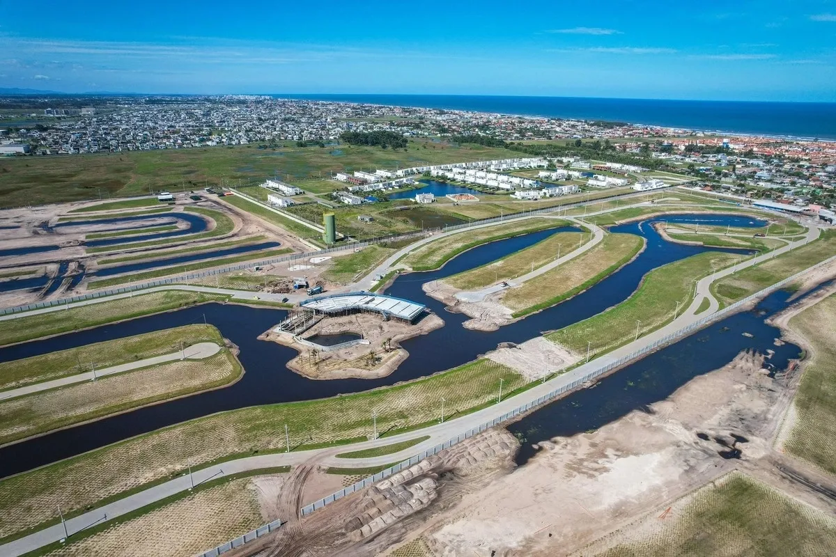 Imagem Lote no Condomínio Zen Beira Lago COM 301M2