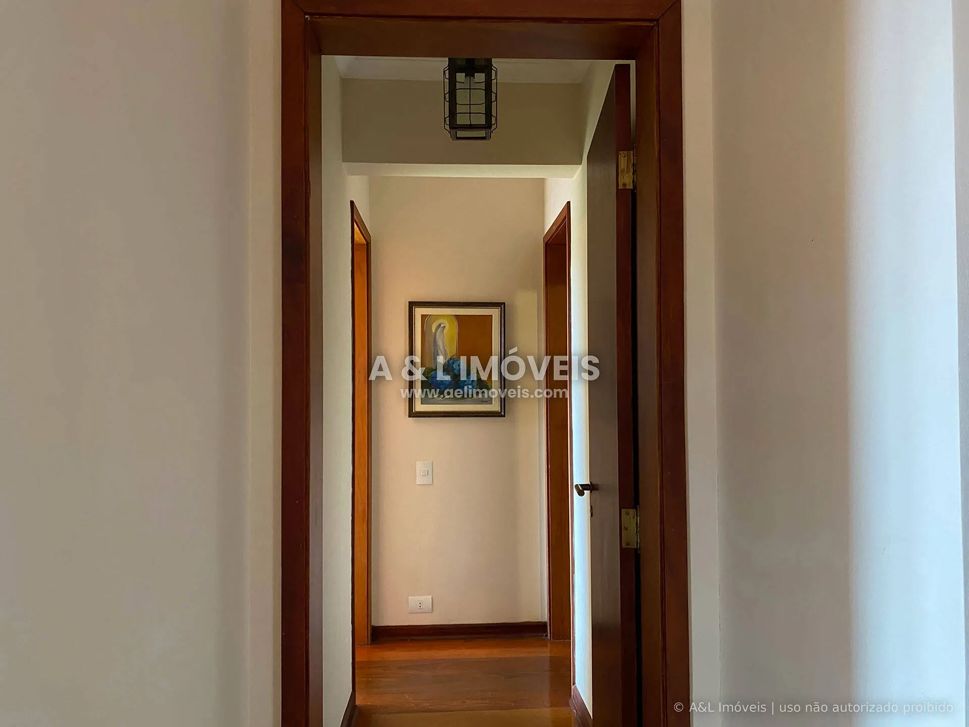 Imagem Duplex à venda em Campos do Jordão com 4 suítes e 232 m²