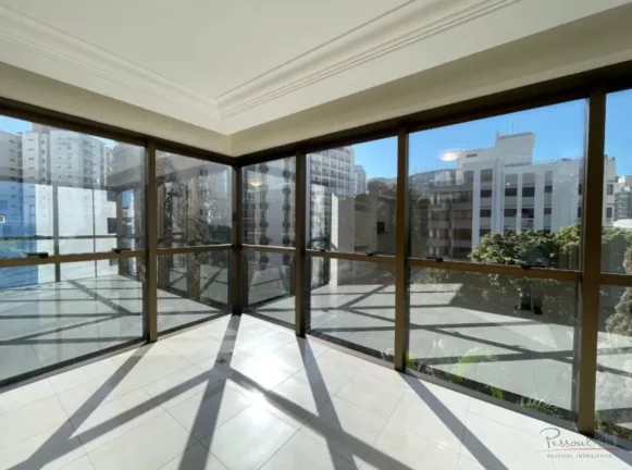 Imagem Apartamento 4 dormitórios sendo 3 Suites 3 vagas no Centro - Florianopolis Oportunidade Única no C...